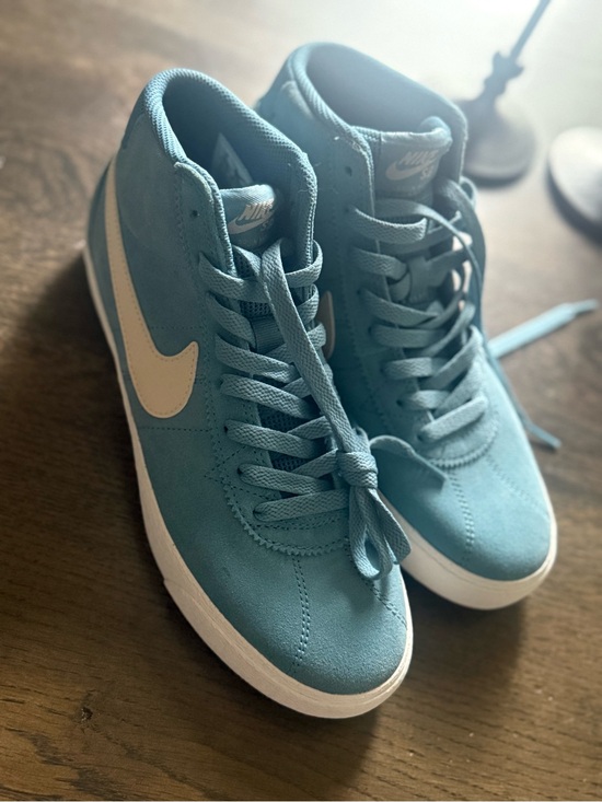 Nike Shoes - Nike SB Zoom Blazer Mid Size 9 (Never Worn)